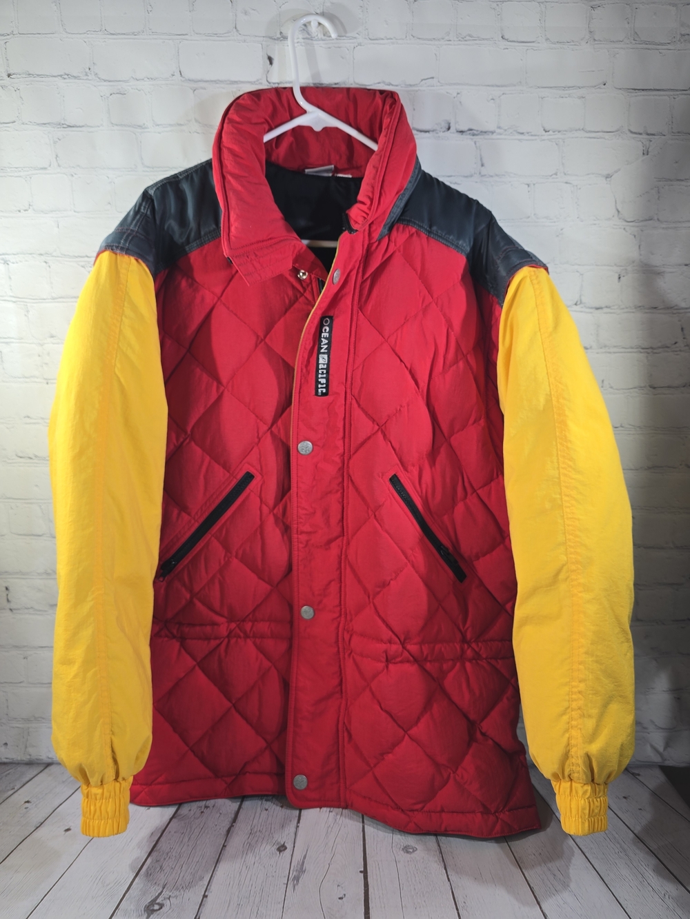 Ocean Pacific MOB Large Puffer Jacket Red Yellow Black Vintage Retro 80s 90s